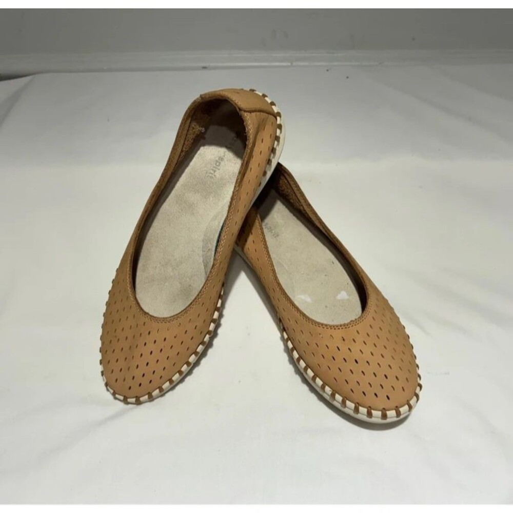 Easy Spirit perforated comfort flats  Size 8
